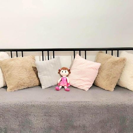 Central Mariahilfer Apartment 4 Min To The City Shopping Center And Schoenbrunn Palace Виена Екстериор снимка