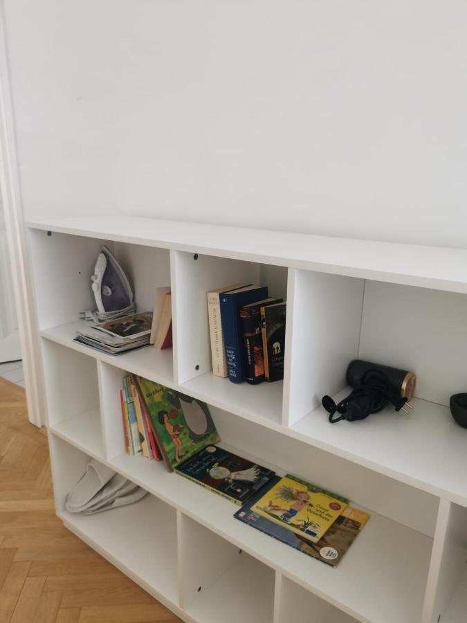 Central Mariahilfer Apartment 4 Min To The City Shopping Center And Schoenbrunn Palace Виена Екстериор снимка