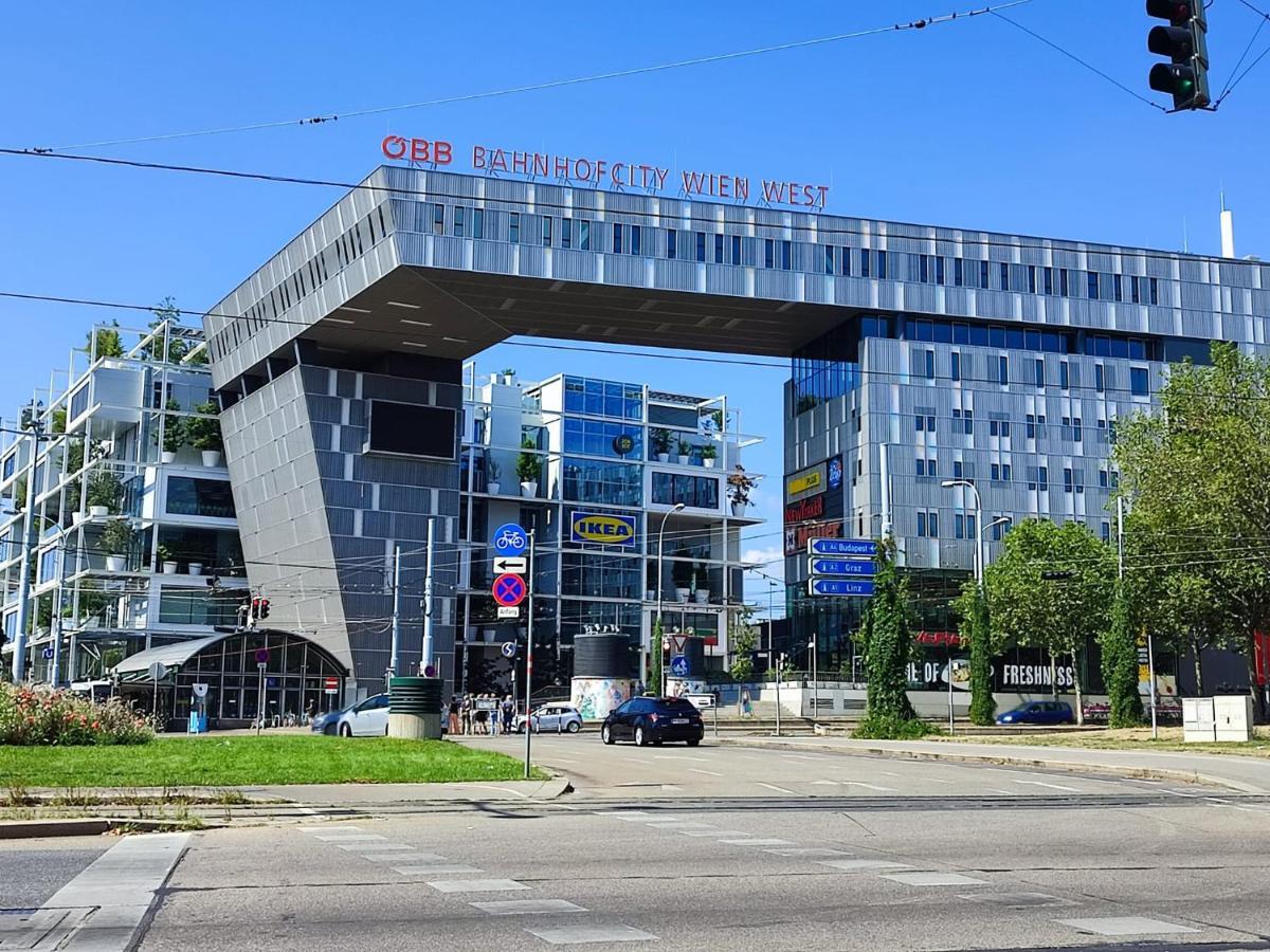 Central Mariahilfer Apartment 4 Min To The City Shopping Center And Schoenbrunn Palace Виена Екстериор снимка